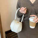 Luxury Round Handbag حقيبة يد نسائية دائرية Mini Shoulder Bag بتصميم أنيق من PU Leather