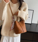 Fashion Bucket Bag حقيبة نسائية Bucket Bag أنيقة بتصميم Woven Effect مع Shoulder & Crossbody Strap